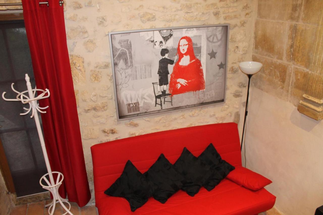 Mas De La Chapelle Sainte-Elisabeth Villa Tarascon Bagian luar foto
